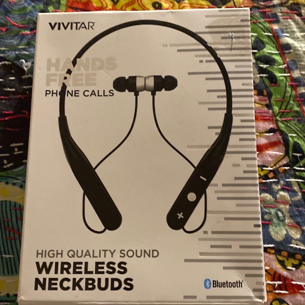 Vivitar High Quality Sound Wireless Neck-buds - Charging Plug - Bluetooth